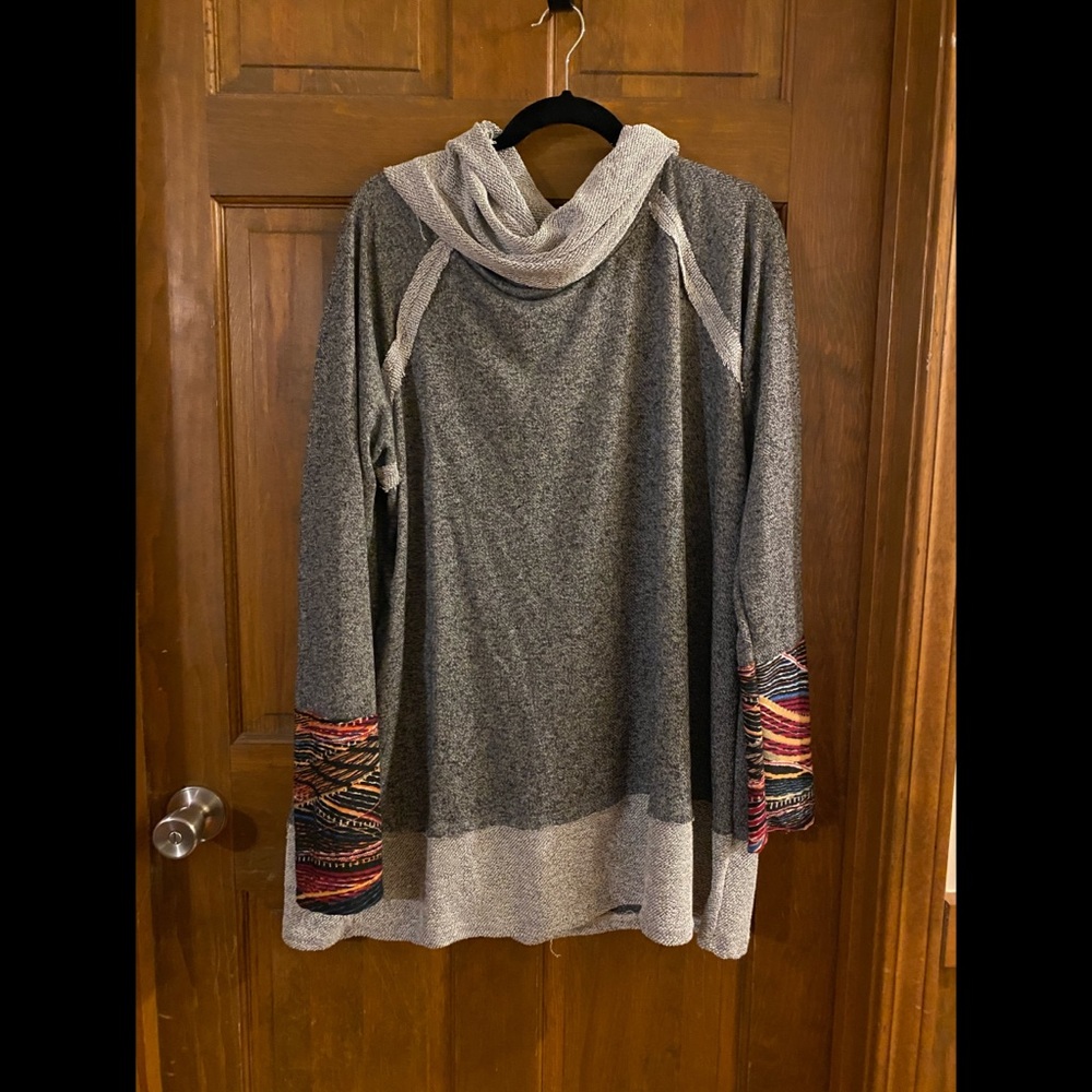 Grey Tunic Aztec sleeves 2X